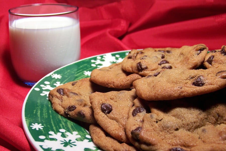 bigstock-Christmas-Chocolate-Chip-Cooki-1833989 (1)