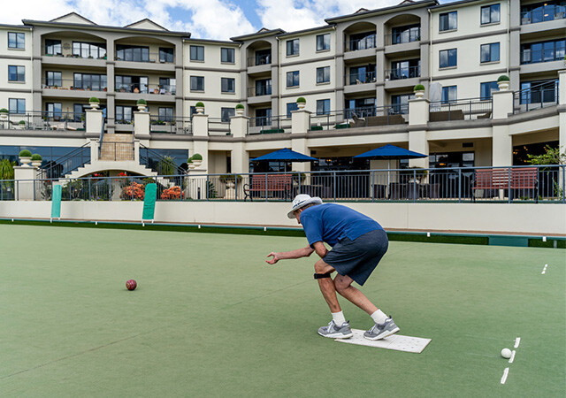 Edmund Hillary Village Bowling Green